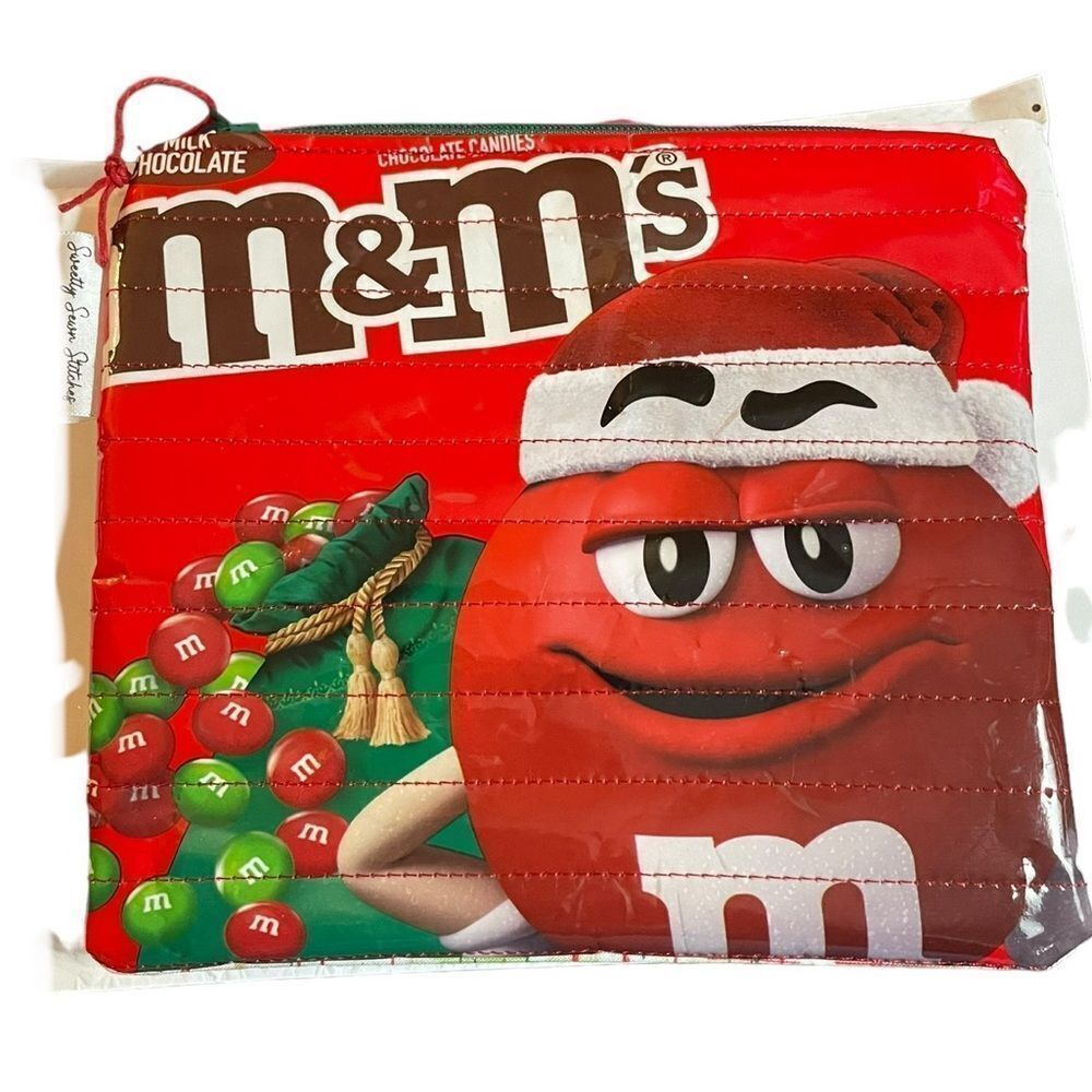 ‎HANDCRAFTED M&M CLUTCH